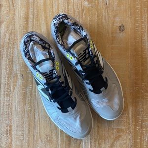 NWOT - New Balance Baseball Cleats